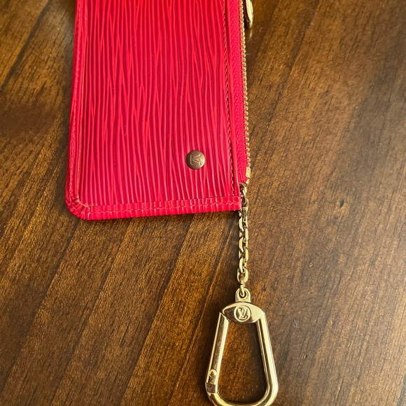 LV EPI Key Pouch 💯 Authentic - Picture 5 of 14